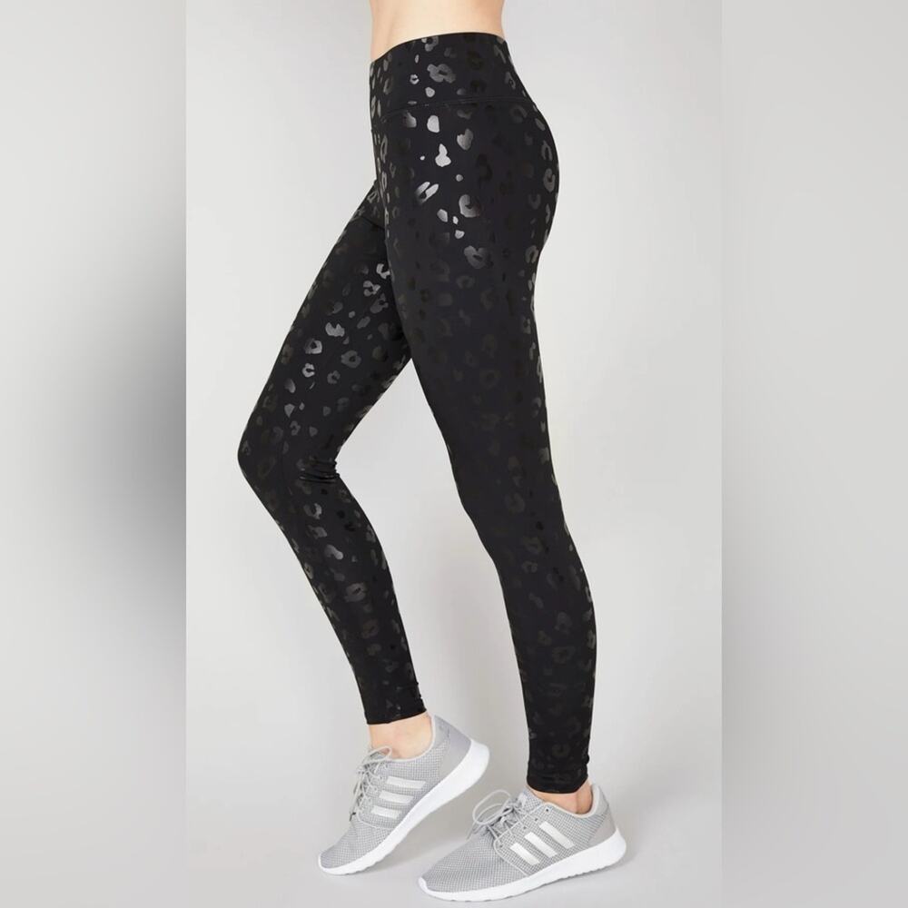 Terez Black Cheetah Foil Legging Size Large